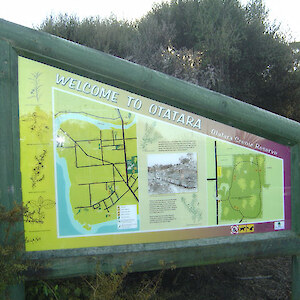 Otatara Scenic Reserve Entrance Interpretation Sign.