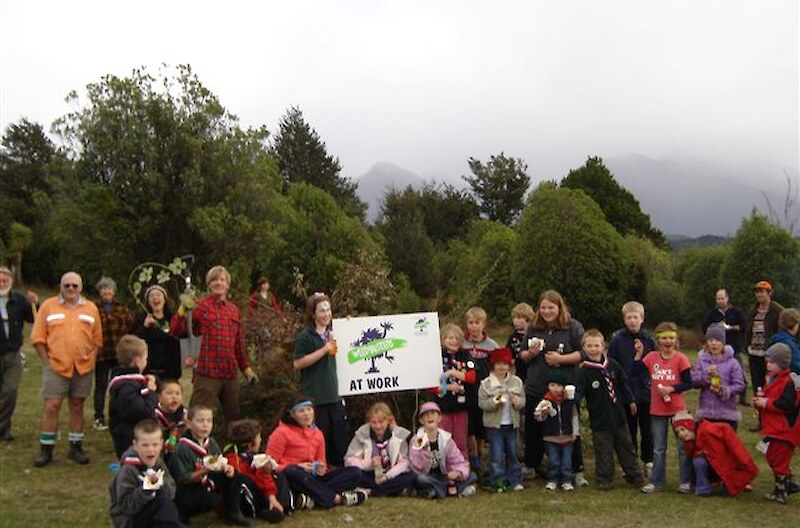 Arbour Day 2007 - Weedbusters and Scouting Te Anau.